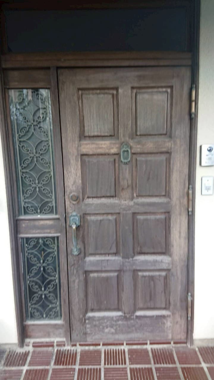 玄関扉塗装 before